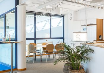 Spännande kontor med härligt ljusinsläpp