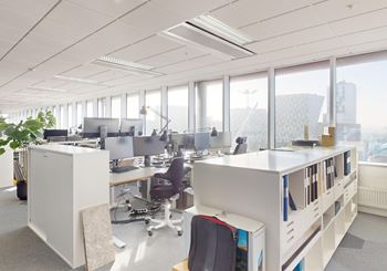 Kontor på bästa läge på
Helsingborg C