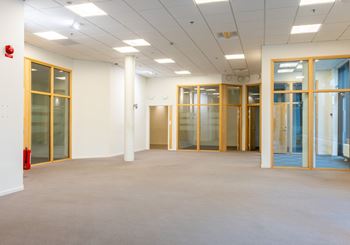 Fin lokal i markplan med flera möjligheter