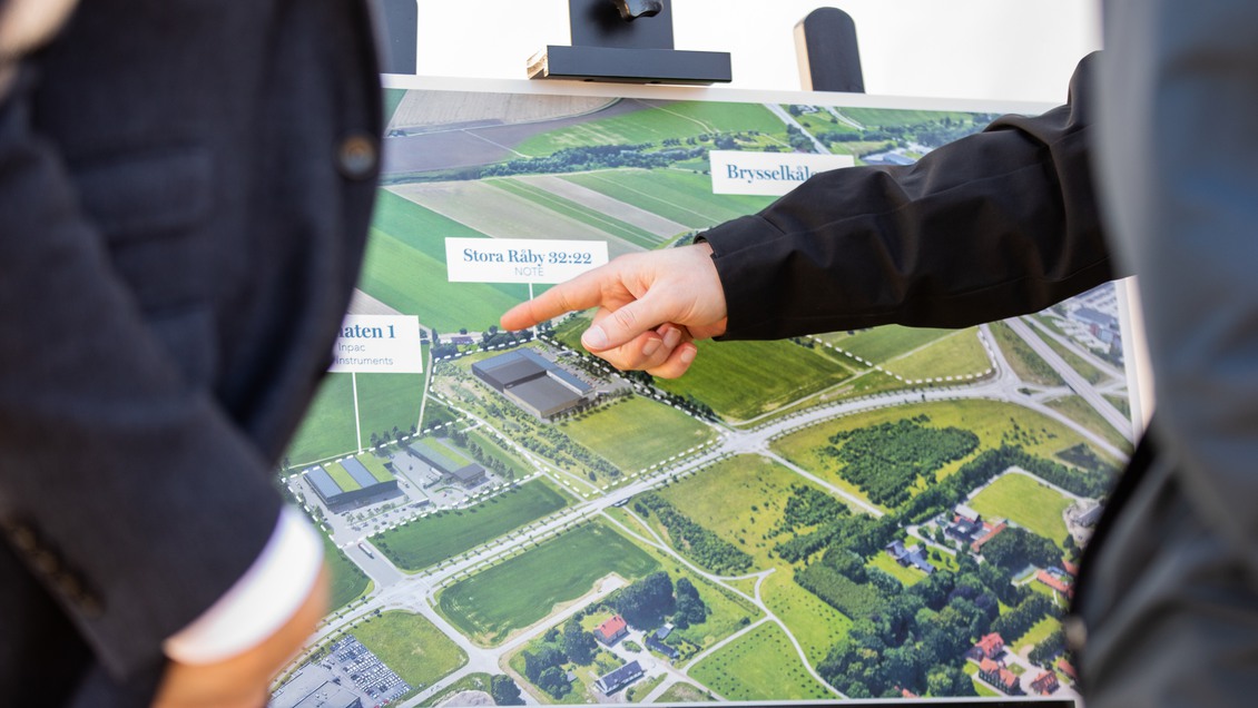 Picture of board with map of the Hasslanda area