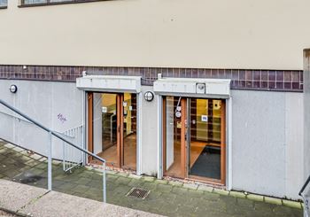 Rymlig butikslokal med goda parkeringsmöjligheter