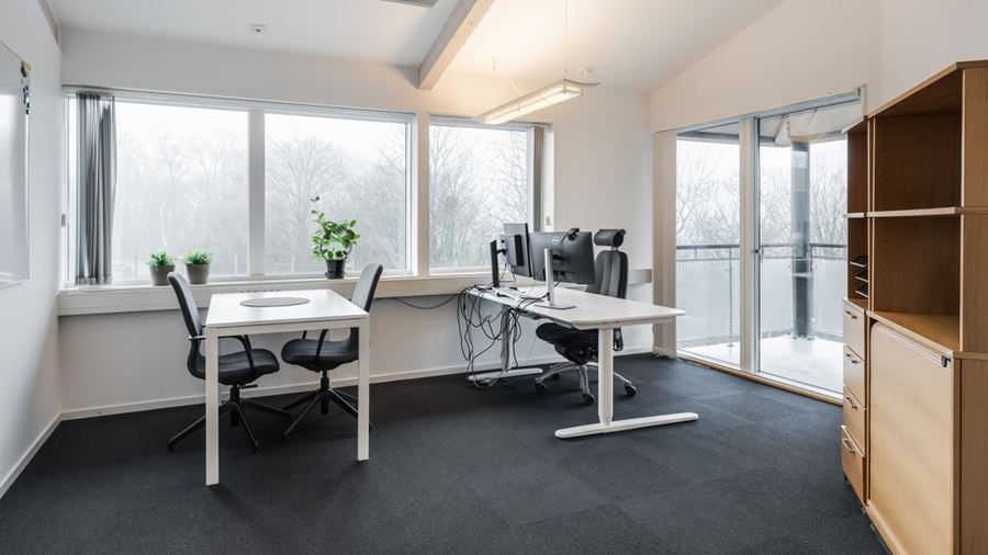 Kontorsrum med balkong