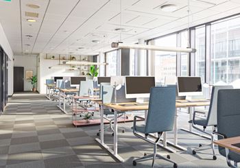 Kontorslokal med stora ytor och generöst ljusinsläpp