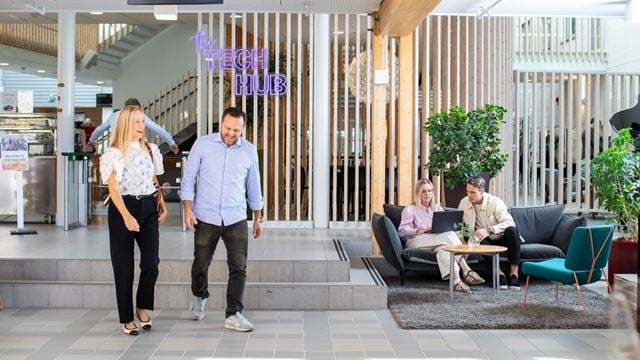 Liv och rörelse i Ideons Techhub.