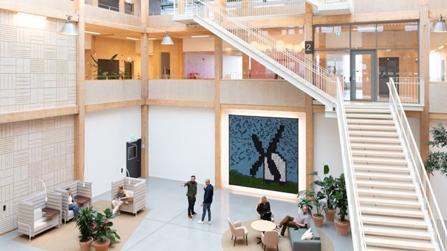 Inne i fastigheten Space