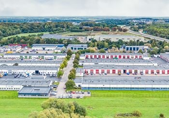 Kontor med lager på Berga