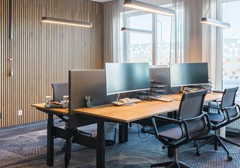 Låt arbetsglädjen flöda i denna inbjudande lokal