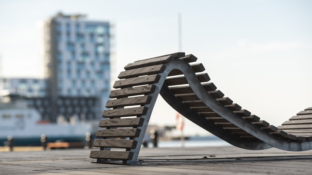 Bild på Bänk i Helsingborgs hamn 