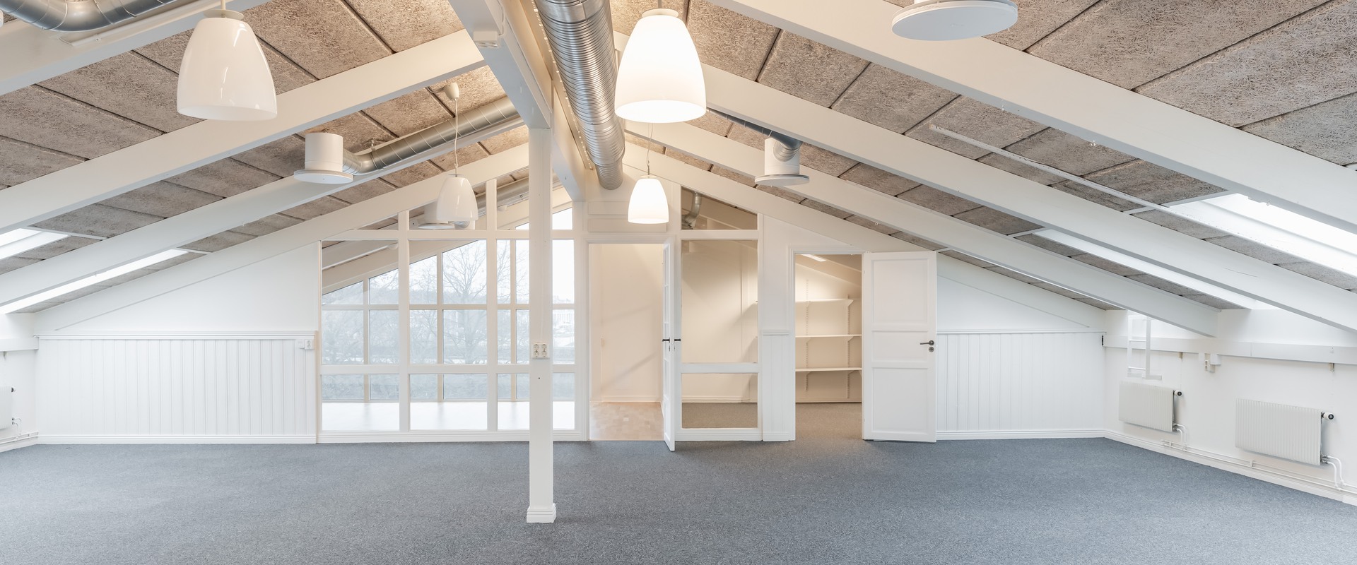 Charmig kontorsvåning på Berga