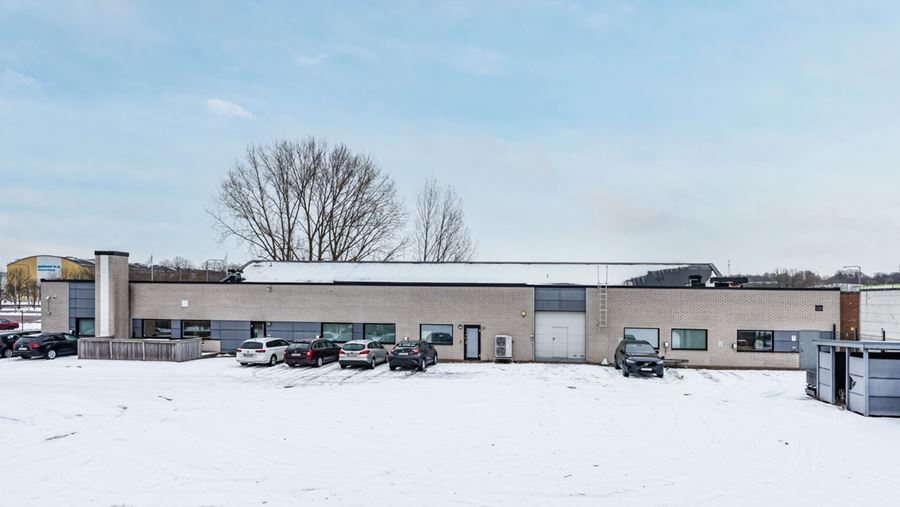 Baksida med uppställning