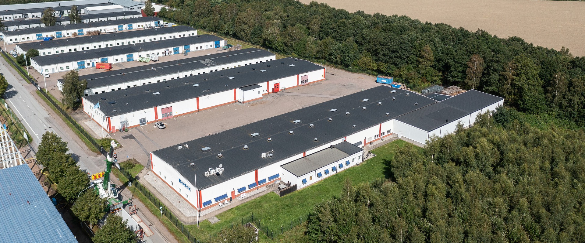 Lagerlokal med mindre kontor på Ättekulla