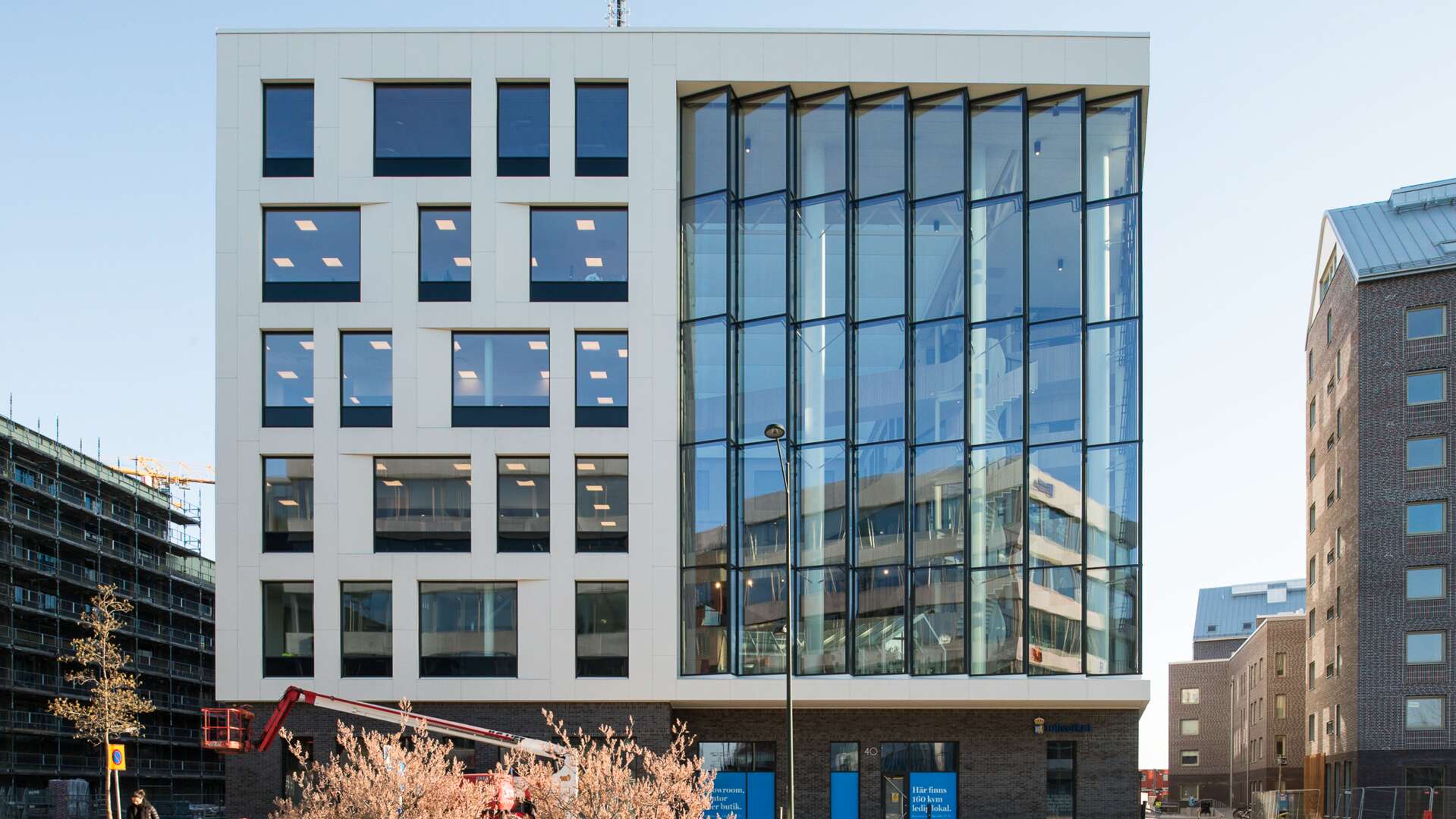 Gimle 1 (Dungen) , fastighet med kontor och kommersiella lokaler i Hyllie, Malmö