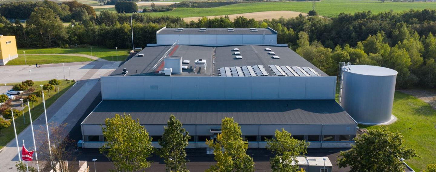 På fastigheten Stenåldern 7 har Wihlborgs byggt en produktionsanläggning om 4 300 kvm till voestalpine Böhler.