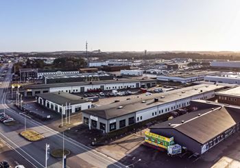Ljus lokal för butik/showroom på Berga