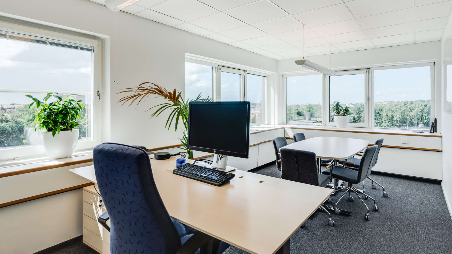 Ljust kontor vid Ramlösa station