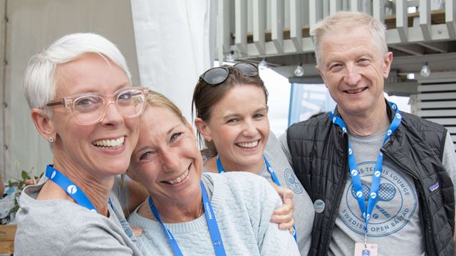 Medarbetare på Wihlborgs, redo att ta emot besökare i Båstad.