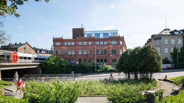 Nära till centrum, tåg och grönytor från Armaturen i centrala Lund.