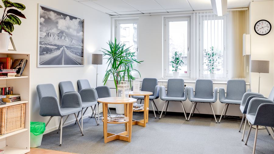 De öppna ytorna kan användas till såväl välkomnande loungemiljö som öppet kontorslandskap