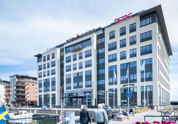 Torrdockan 6, fastighet med kontor och restaurang på Dockplatsen 1 i Dockan i Malmö 