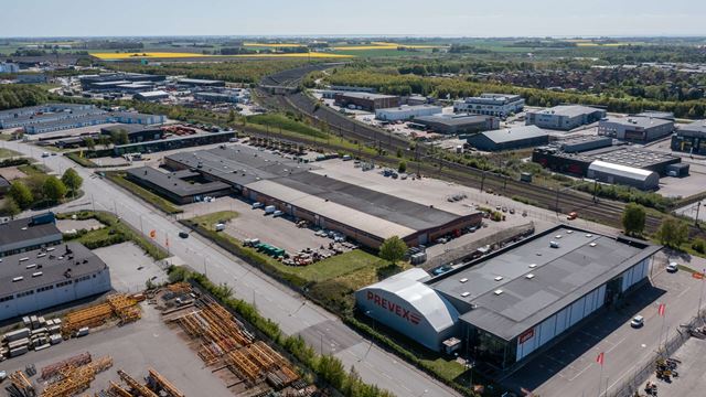 Flygbild över fastigheterna Bronsdolken 3