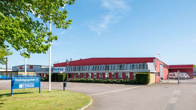 Fasad med entré på Bronsspannen 13 i Fosie.