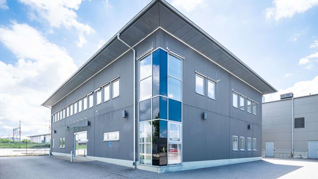 Industrilokal i två våningar med stort glasparti, Olsgård 8 i Malmö.