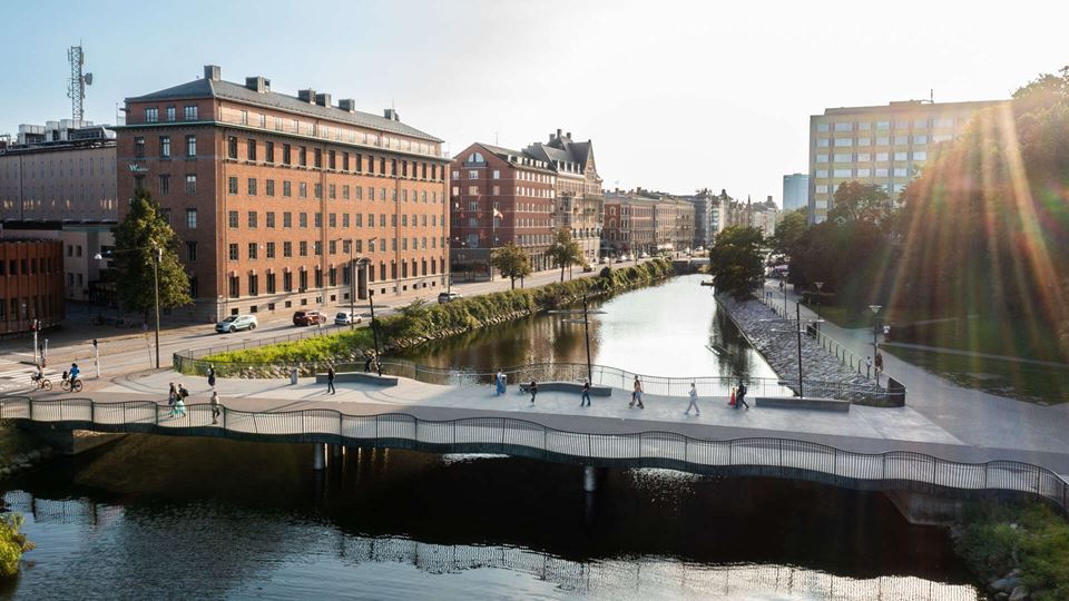 Sparven 15, Röda huset, fastighet på Drottninggatan 34 i Malmö Centrum