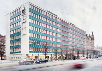 Kontor mitt i city med utsikt över staden
